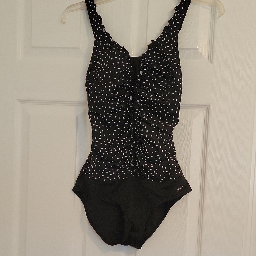 NWOT VENUS Black and White Polka Dot One Piece Swimsuit